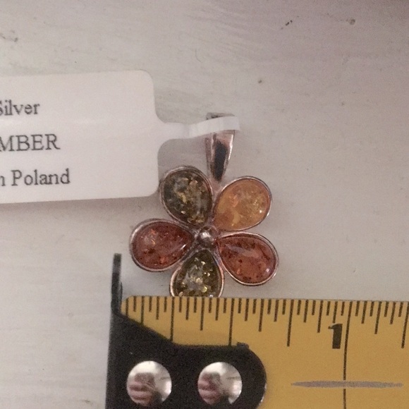 Genuine Amber Sterling Silver pendant - Picture 3 of 3